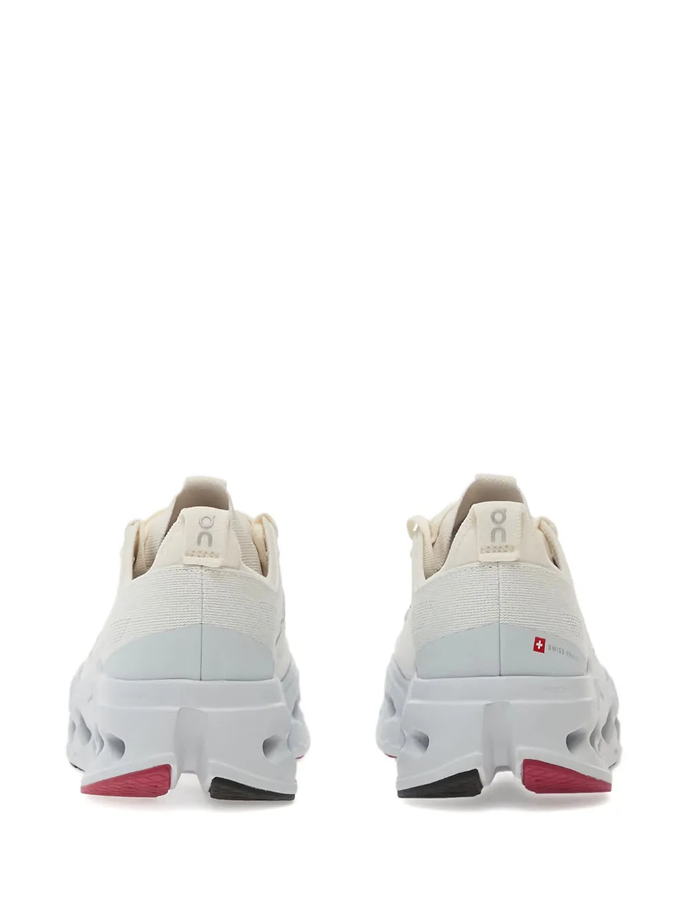 On Running Cloudsurfer Max Logo-Detail