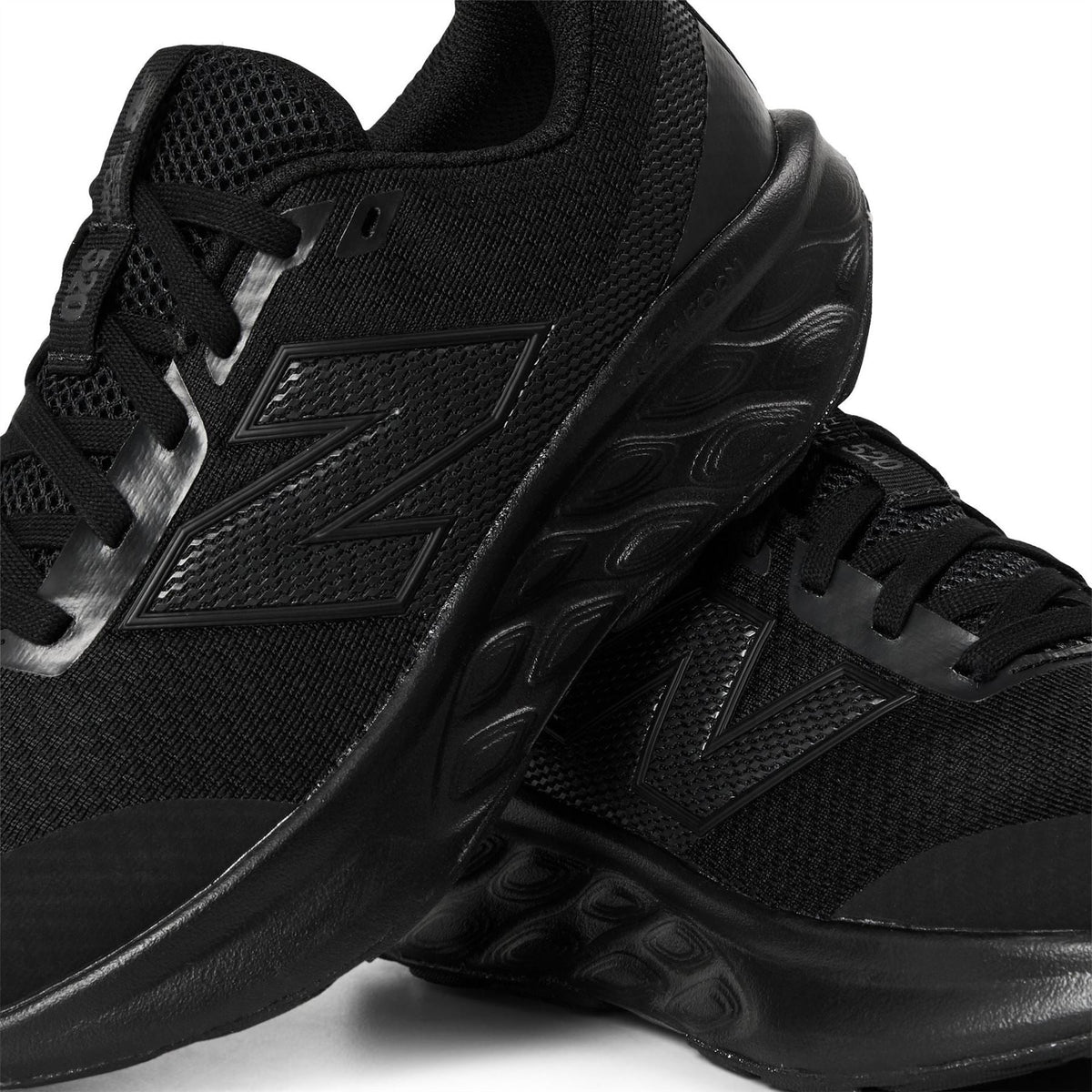 New Balance 520 Low Top Walking Shoes