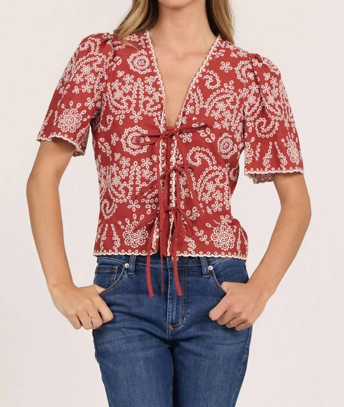 Cielo V-Neck Top In Red