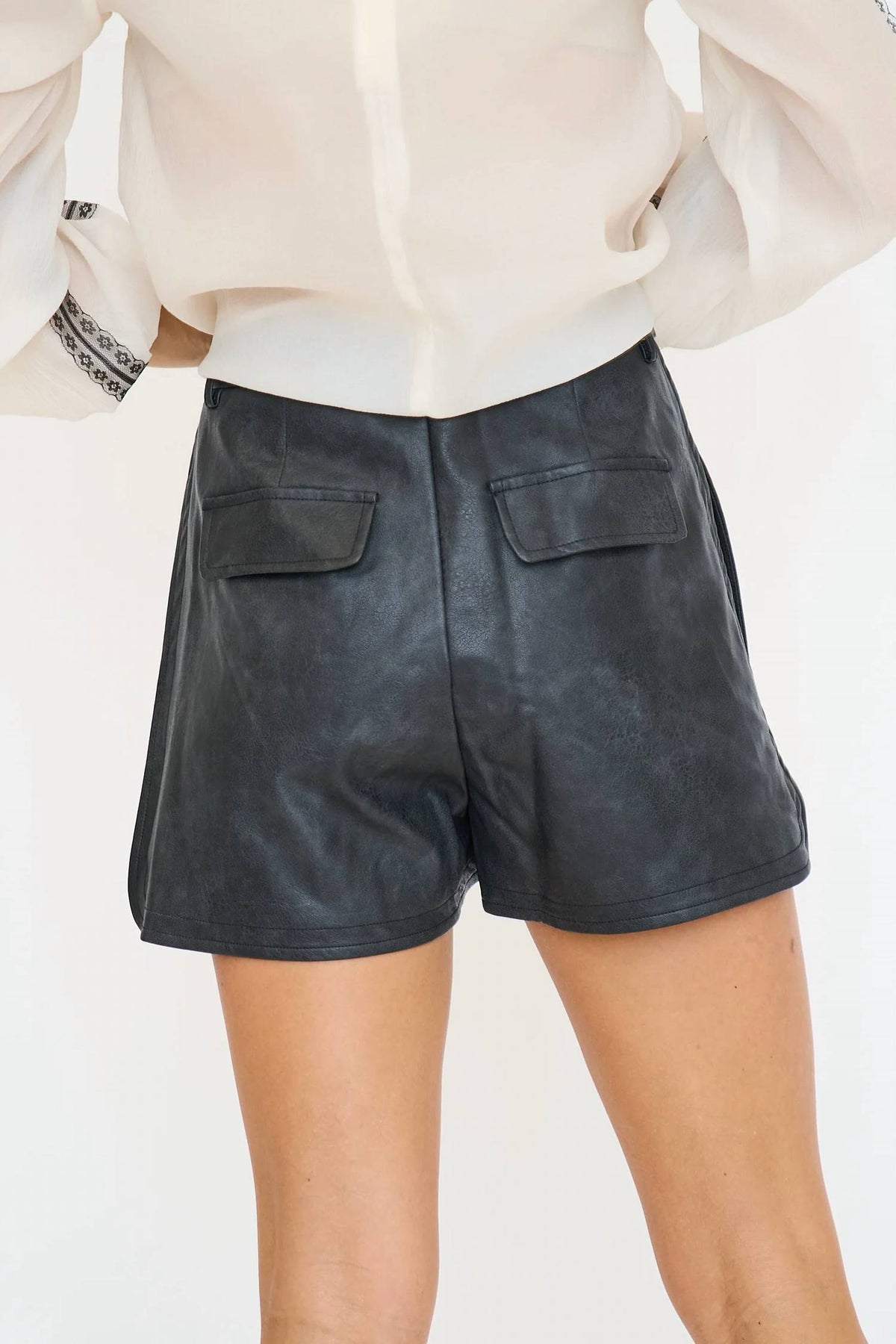 Side Slit Detail Washed Faux Leather Shorts In Black