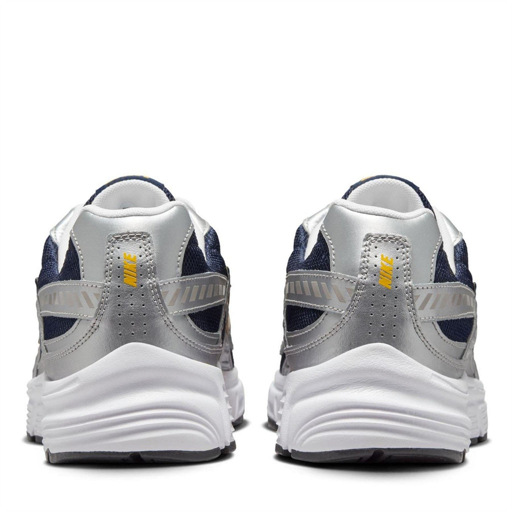 Nike Initiator