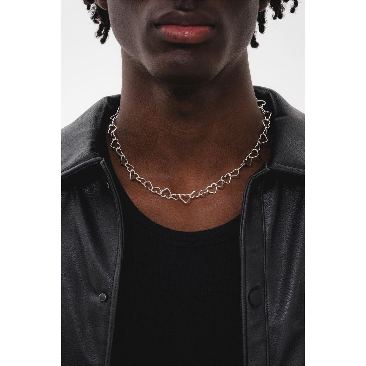 Common Lines Heart Link Necklace