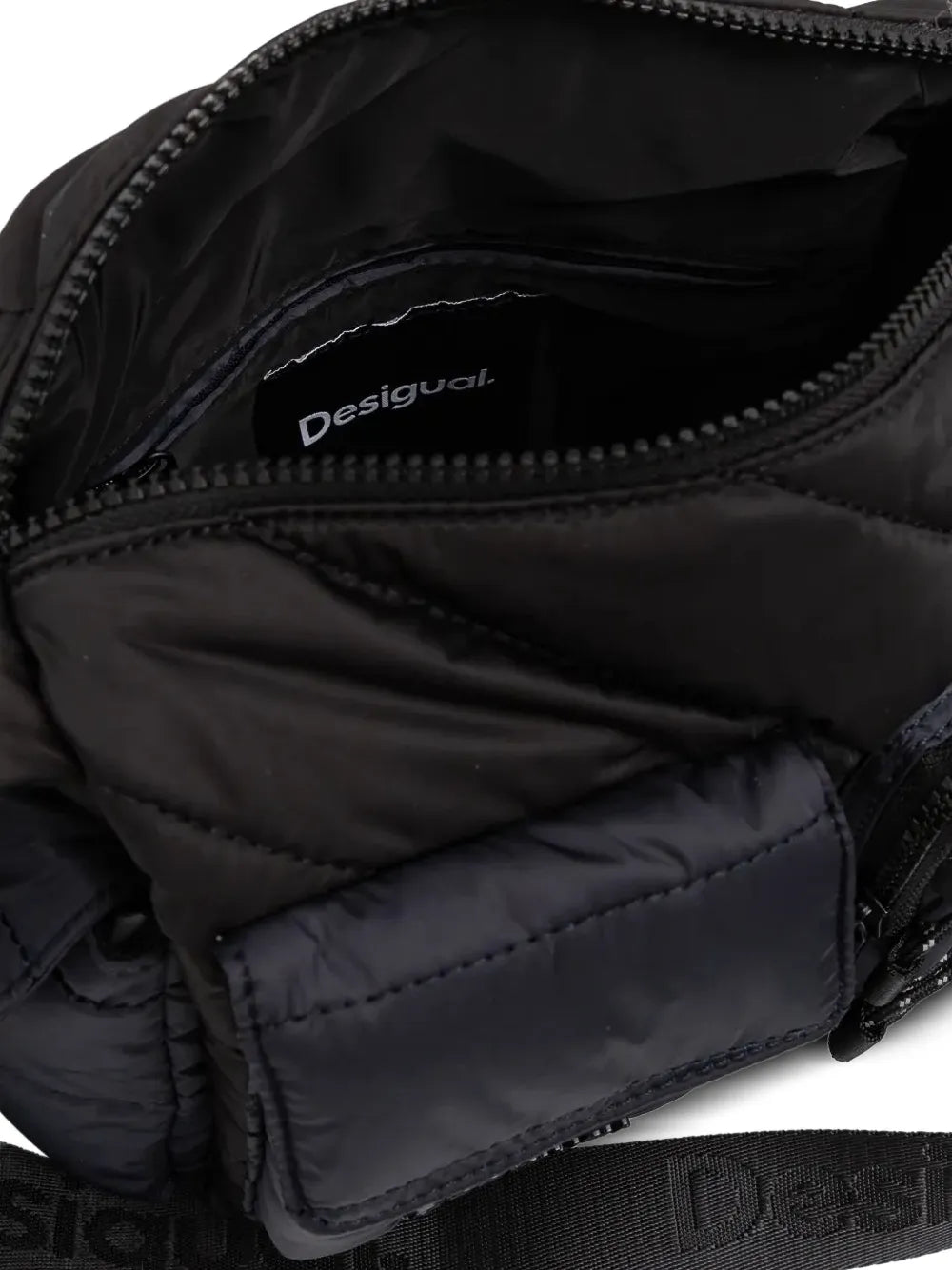 Desigualquilted multi-pocket shoulder bag