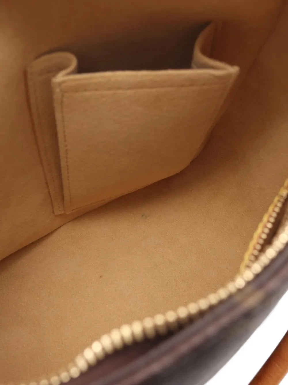Pre-OwnedLouis Vuitton Pre-Owned2001 Looping MM shoulder bag