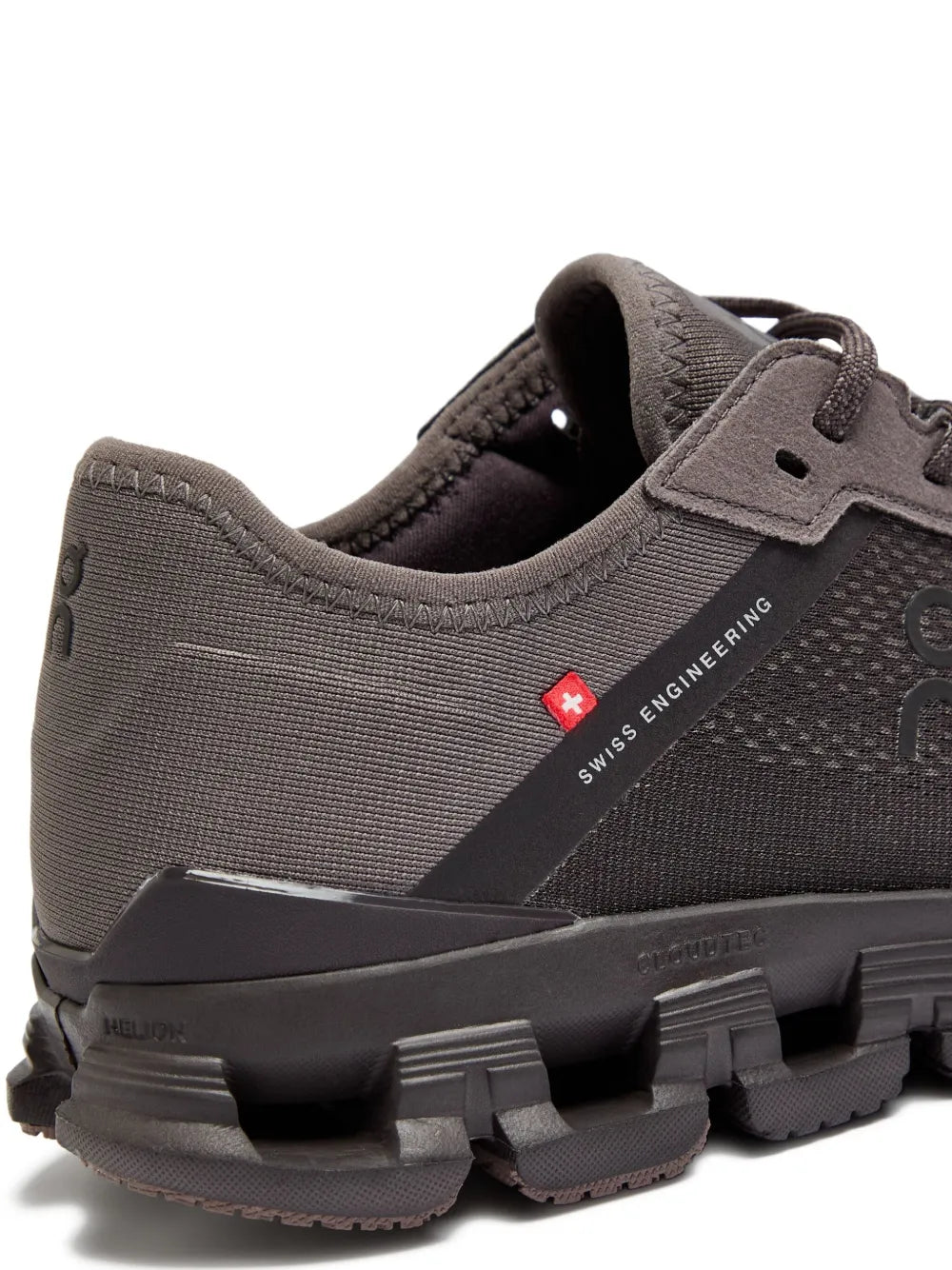 On Running Cloud X 4 Ad Swiss Engineering Detail Trainers