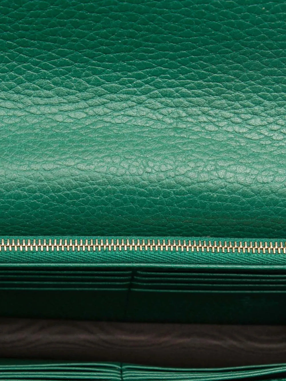 Pre-OwnedGucci Pre-Owned2016-2025 Interlocking G Dollar Calfskin Wallet on Chain crossbody bag