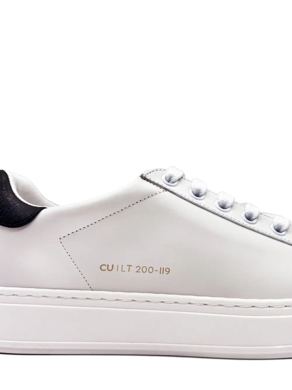 CU | LT ESSENCE Lace-Up Leather