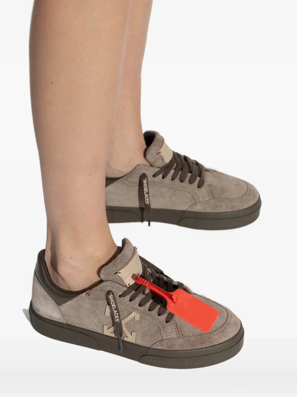 Off-White Low Vulcanized