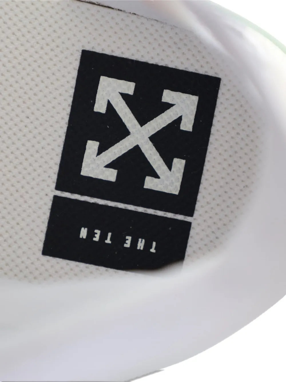 Off-White Pre-Owned X Converse Chuck 70