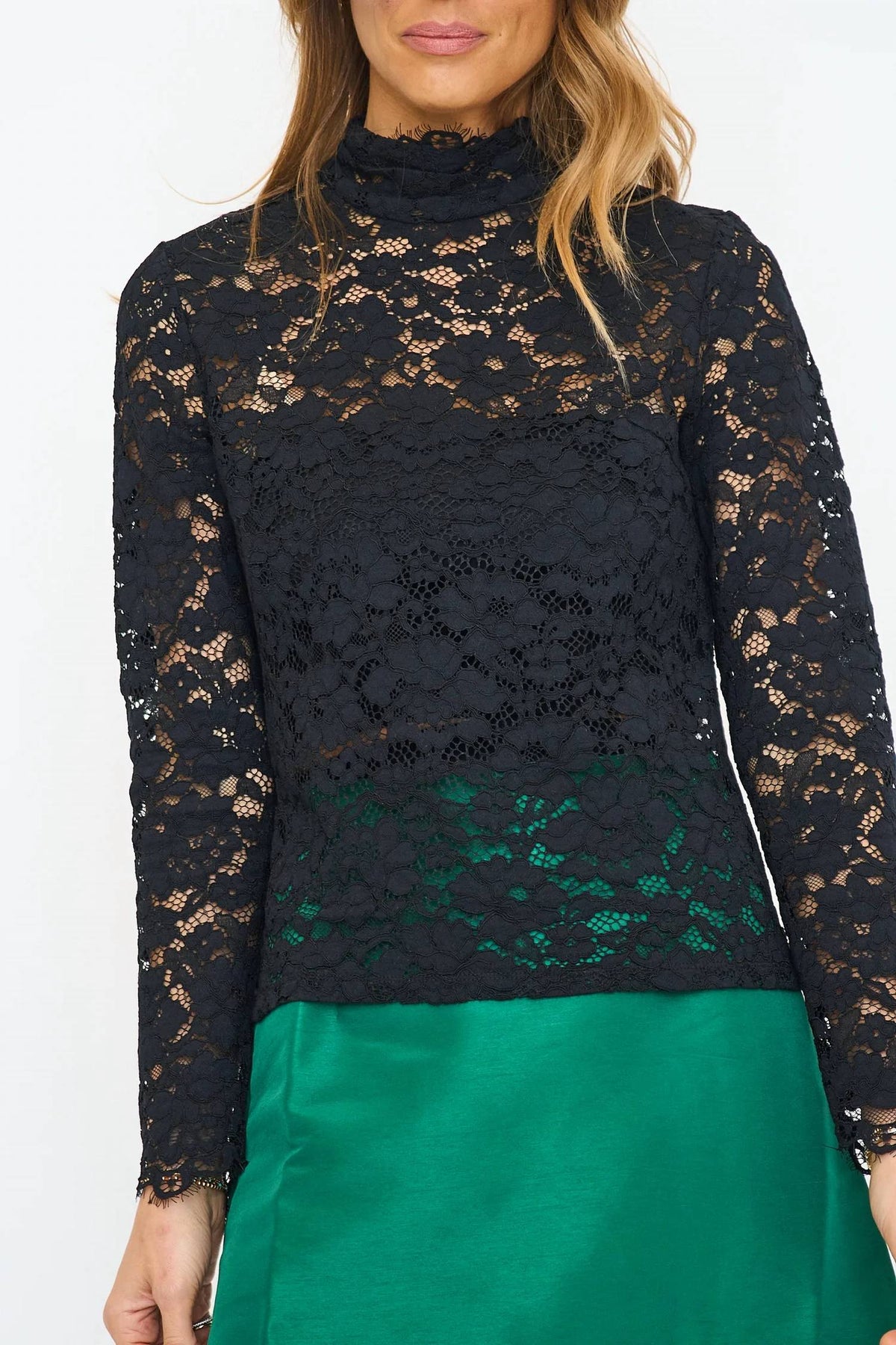 Thea Lace Top In Black