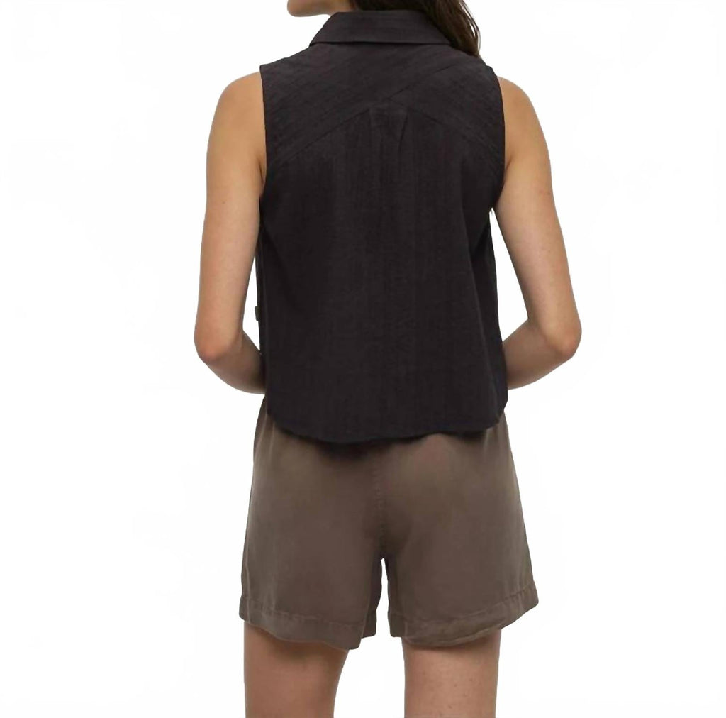 Robin Button Up Top In Black
