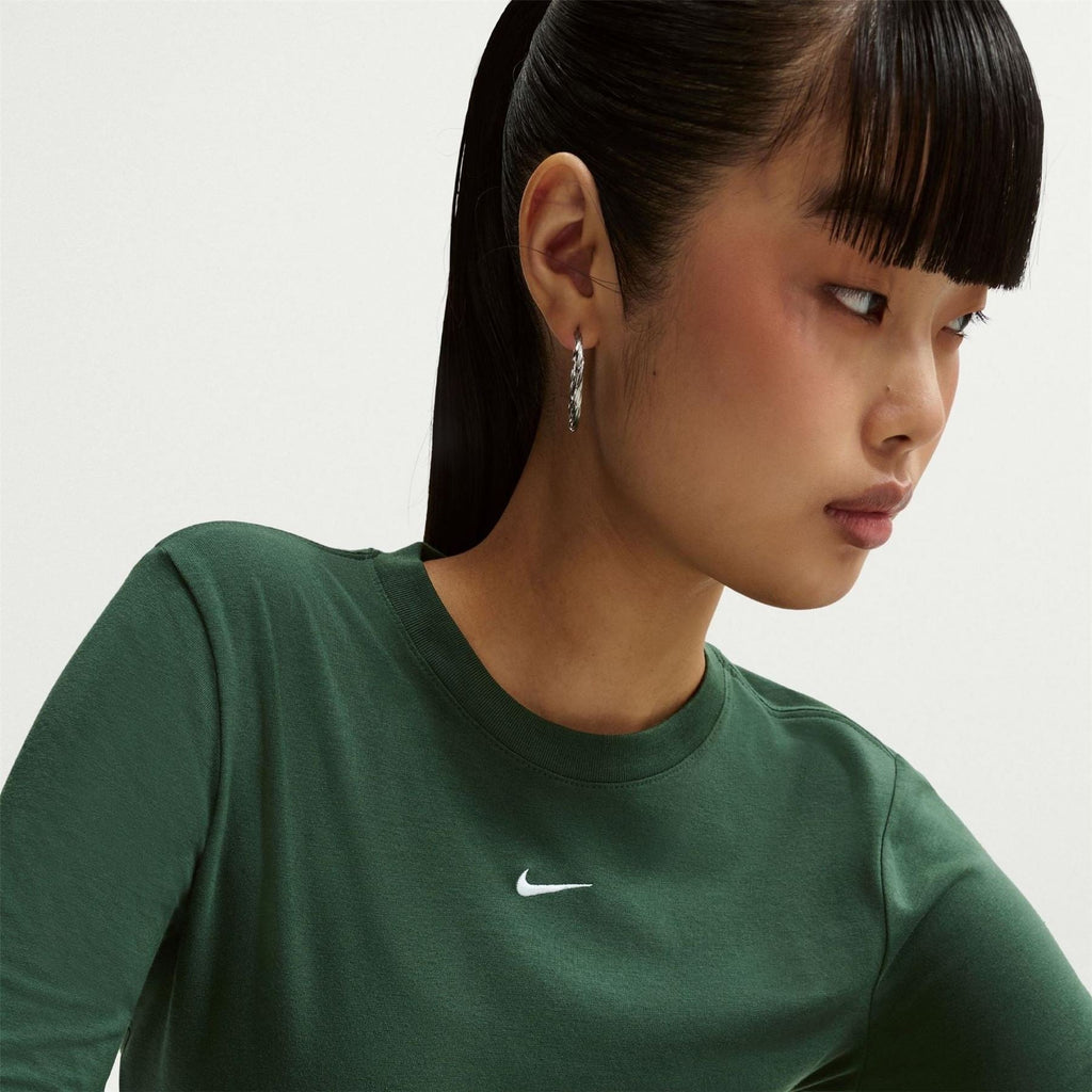 Nike Crew Neck Long Sleeve Slim Fit T-Shirt