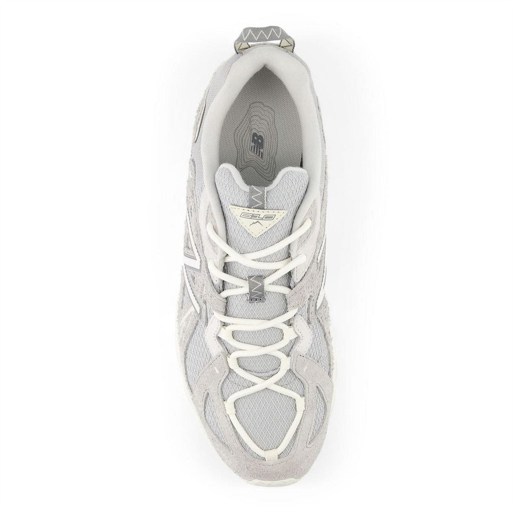 New Balance V1 Trainers