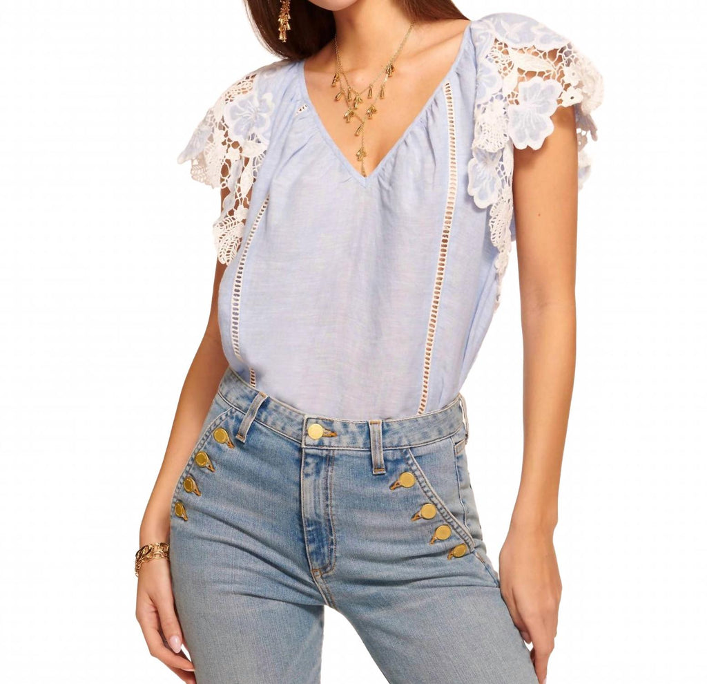 Hilary Linen V-Neck Top In Chambray