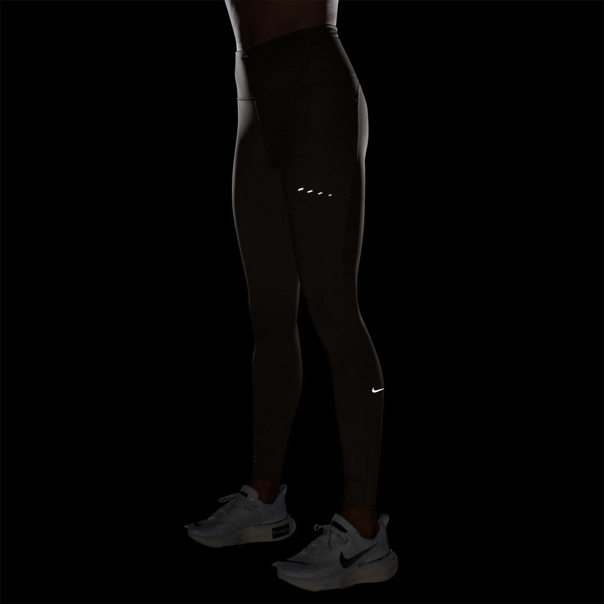 Nike Swift 7/8 Solid Patterned Leggings