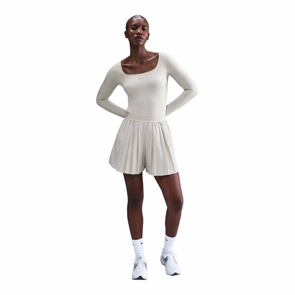 Nike 24.7 PerfectStretch Women's Dri-FIT High-Waisted Loose Pleated Shorts