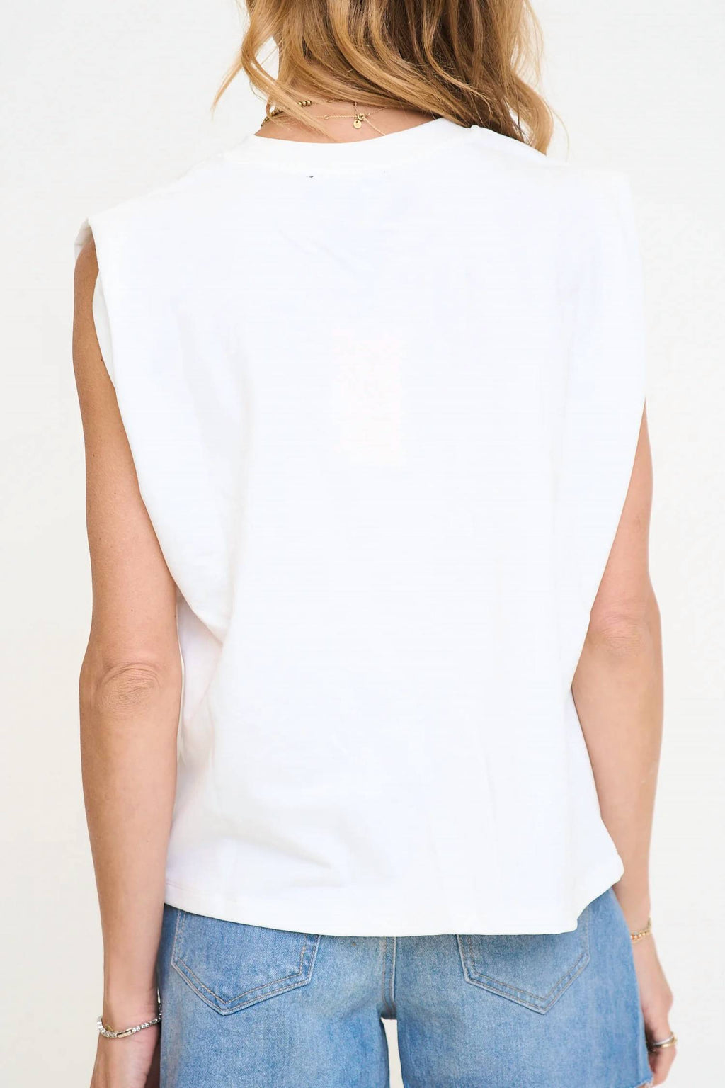 Floral Embroidery Muscle Tee In White