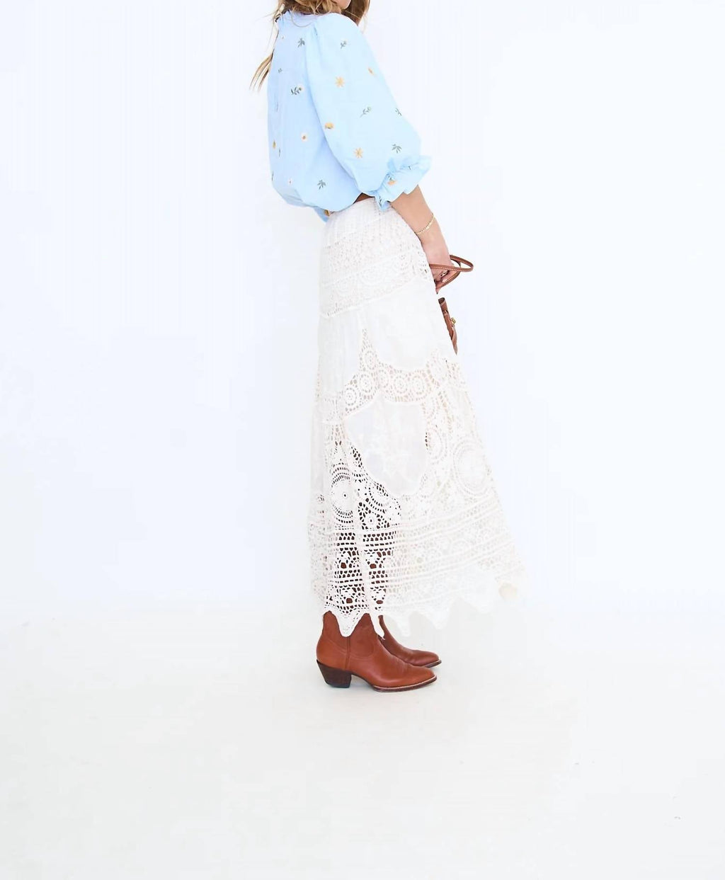 Scallop Hem Detail Embroidered Top In Blue