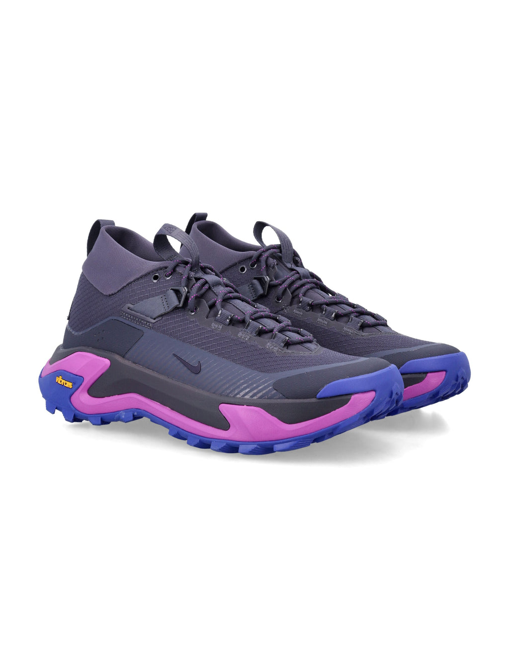 High-Performance Hiking Sneakers With Zoomx Cushioning And Vibram Grip