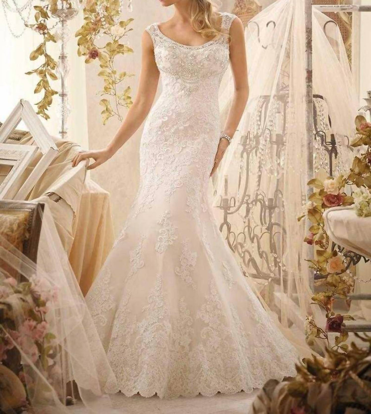 Sleeveless Wedding Gown In Ivory