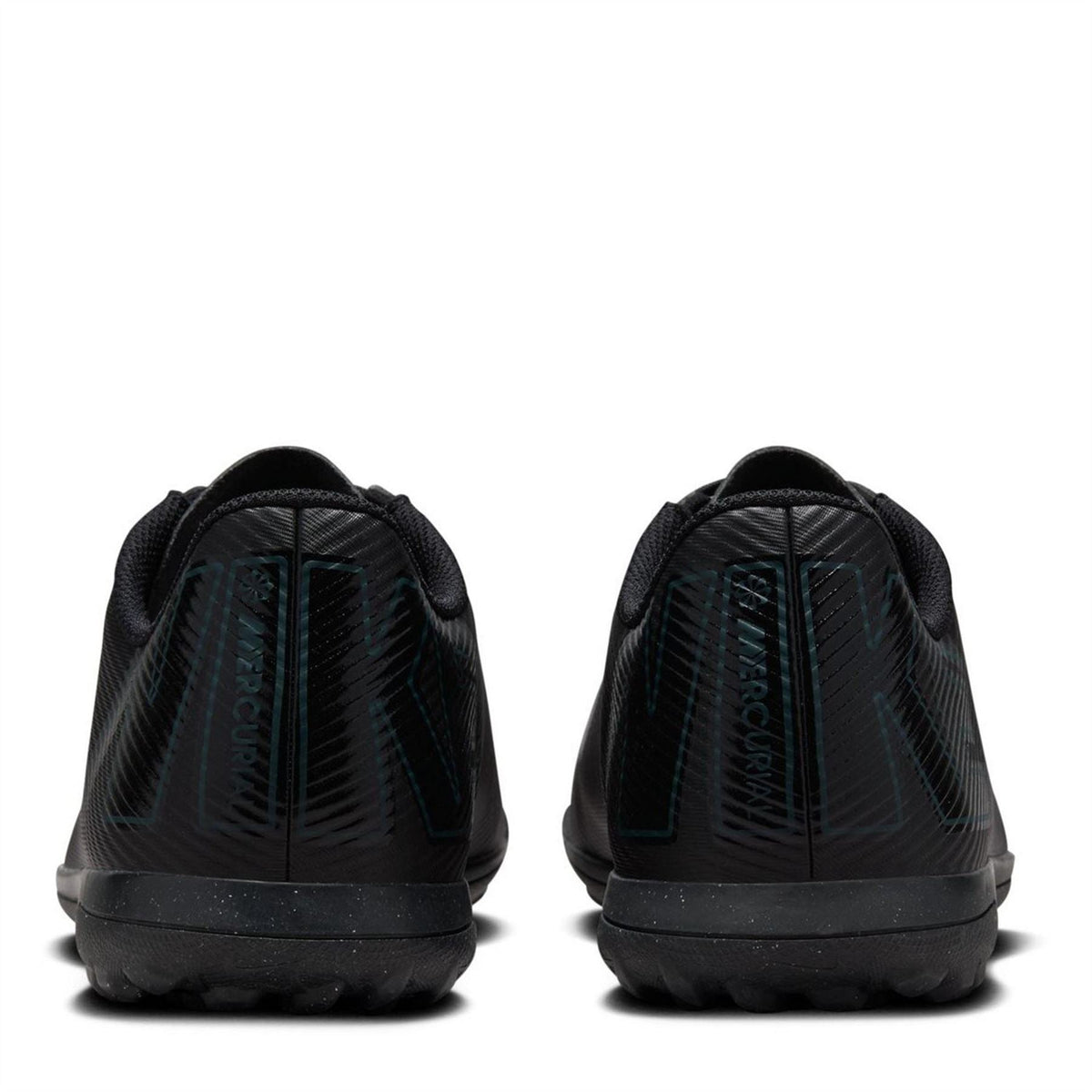 Nike Vapor 16 Club Lace Up Flat Sneakers